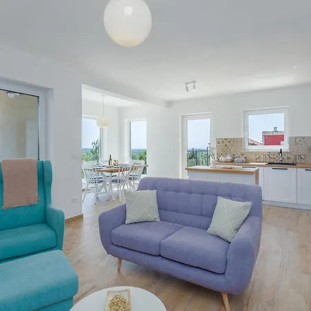 Holiday home Skarline *