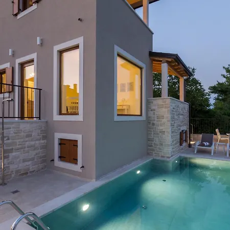 Holiday home Skarline *