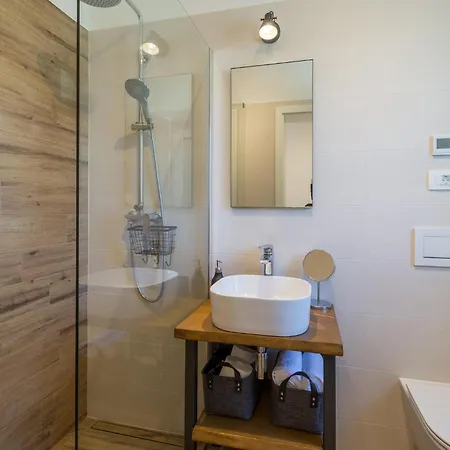 Skarline * Novigrad (Istria)