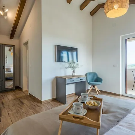 Holiday home Skarline *