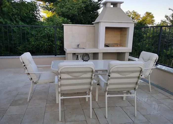 Skarline Novigrad Istria