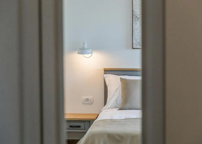 Skarline Novigrad Istria