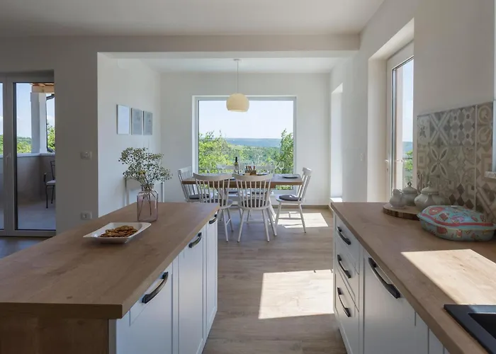 Skarline Novigrad Istria