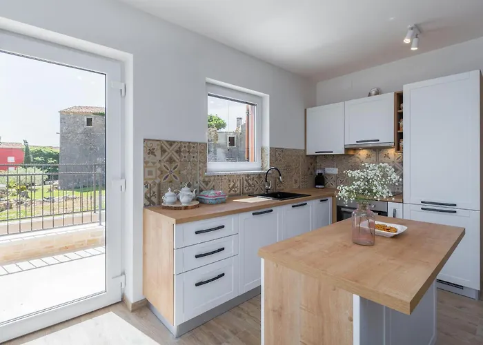 Skarline * Novigrad Istria